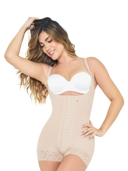 Faja corta con niveles de broches | 9334